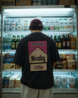 Футболка "MONDAYS KILLS"